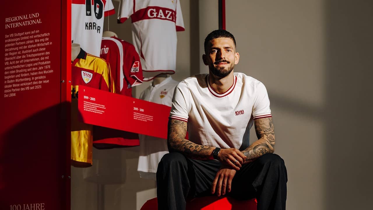 „Das würde ich genau so anziehen“ | Mit Fabian Bredlow bei der Trikot-Ausstellung des VfB