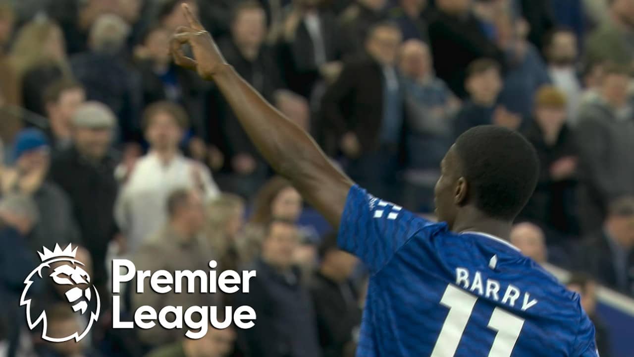 Thierno Barry capitalizes on Marc Guehi's error to bring Everton level | Premier League | NBC Sports