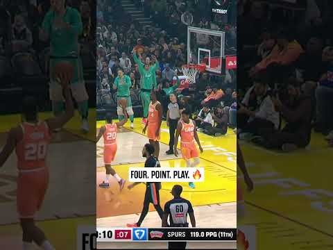 FOUR POINT PLAY!  #spurs #nba #devinvassell