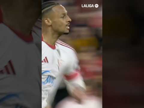 🫶🏻 DJIBIIIIII ❤️‍🔥#SevillaAlavés | #LALIGAHighlights