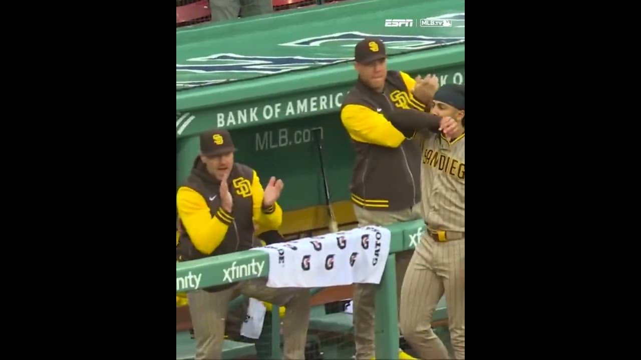 First one of the year for Manny Machado and it’s a big one 💥