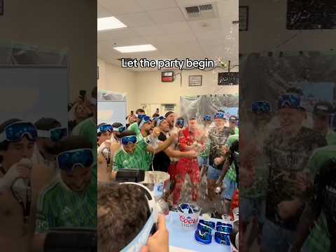 ⁠The @SoundersFC party continues🍾🏆🎉