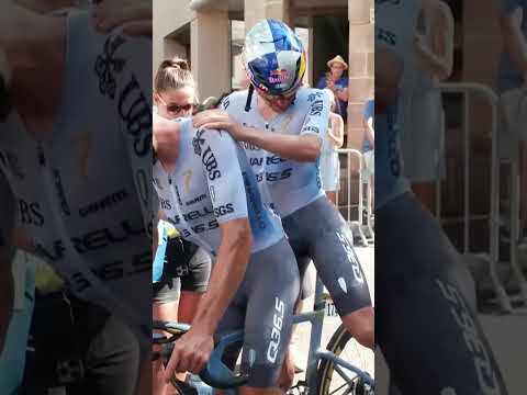Stage and interview done for Tom Pidock, now for a lift home 🚴‍♂️🤣