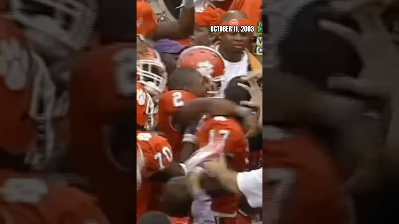 Whitehurst to Youngblood for #touchdowntuesday 👏 #clemson #clemsontigers #accfootball #football