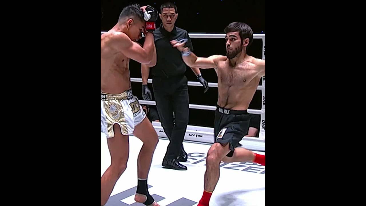 PUNISHING 😖 Can Johan Ghazali KO Ramadan Ondash when they clash at The Inner Circle 24 on July 31?