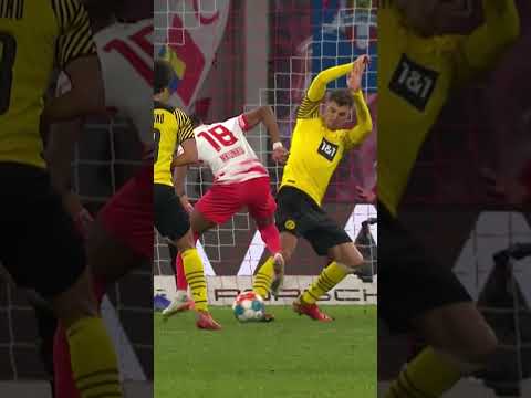 When Christopher Nkunku pulled off the most beautiful almost goal 🤯