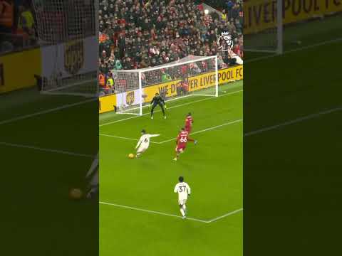 Lisandro Martinez Scoring At Anfield In STYLE 🔥