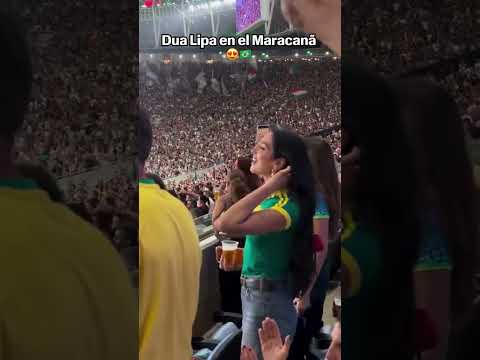 Dua Lipa in attendance ⚽❤️ (via fluminensefc/TT)