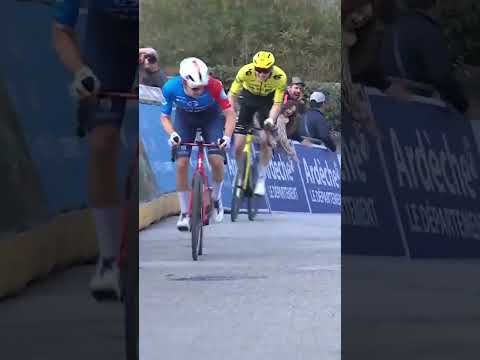 What a finish! 💥 Romain Grégoire makes the decisive final kick to win the Faun Drôme Classic! 👏