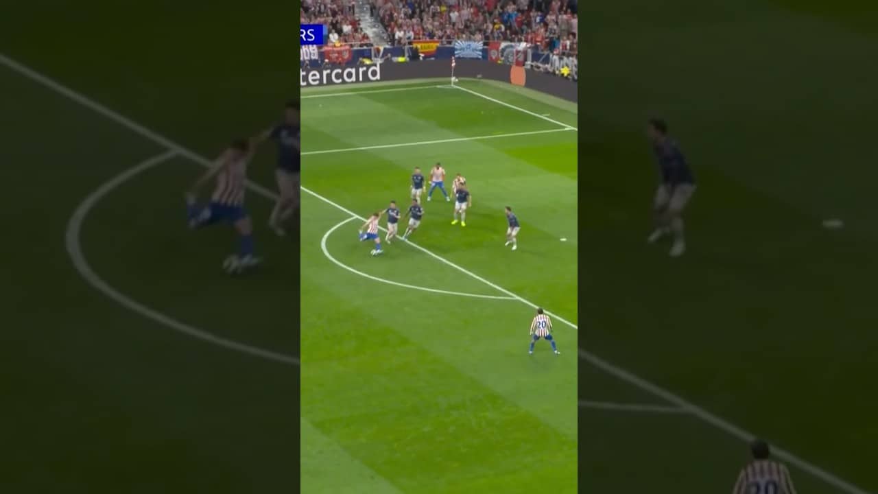 SUPER SAVE TO STOP JULIAN ALVAREZ!