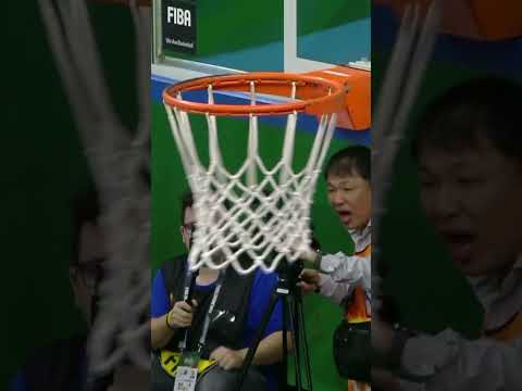 5'4" vs 6'4"… and Mai Yamamoto wins 😮‍💨 #FIBAOQT