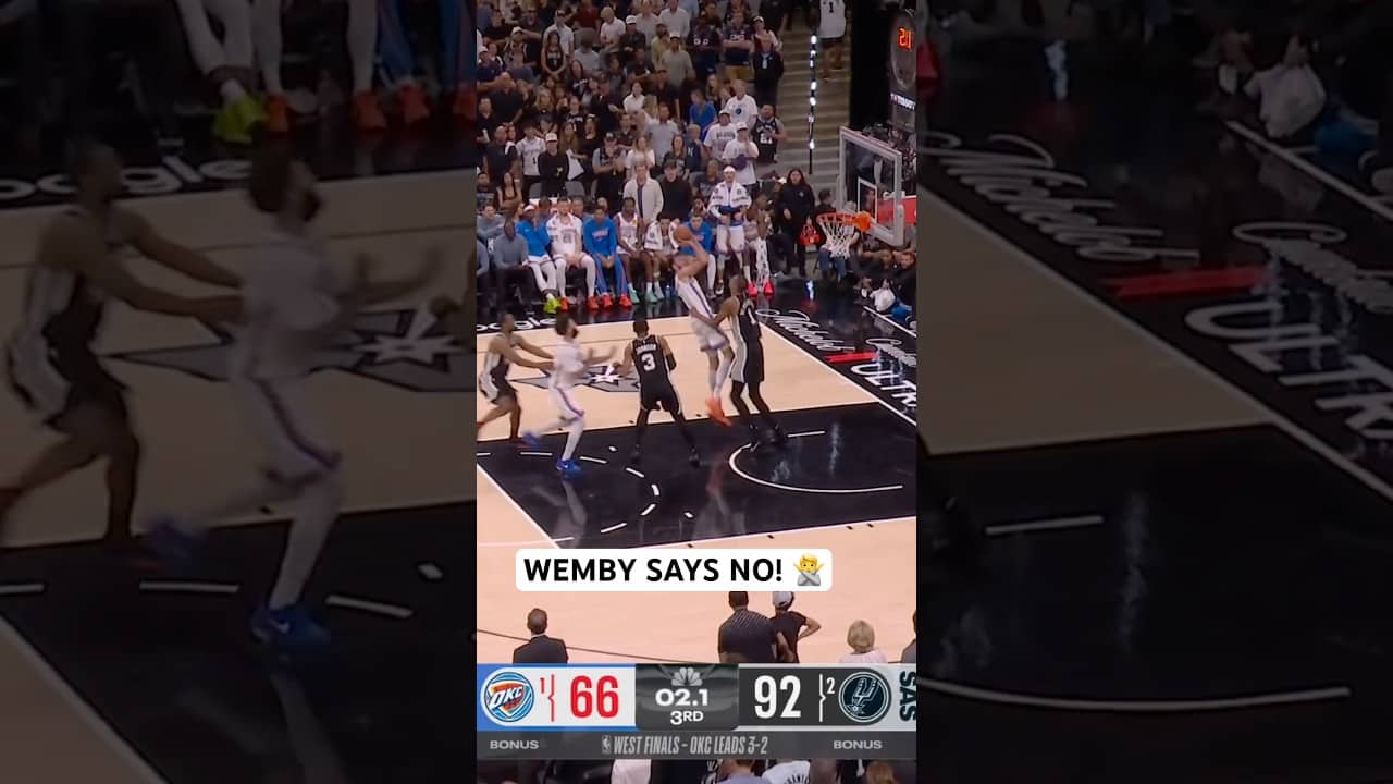 Wemby blocks Chet at the end of the 3rd!