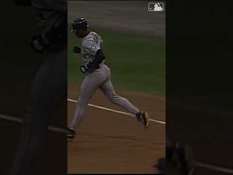 The Kid was on an absolute heater when he tied the MLB record for homers in consecutive games 🐐