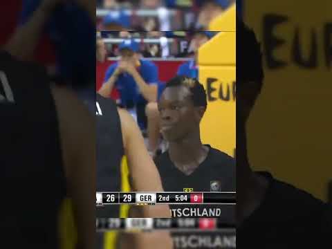 Nowitzki to Schroder was automatic 😮‍💨 #Eurobasket