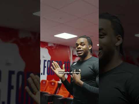 Une relation spéciale entre 𝗡𝗮𝘁𝗵𝗮𝗻 𝗡𝗴𝗼𝘆 et notre entraîneur adjoint 𝗝𝗲́𝗿𝗲́𝗺𝗶𝗲 𝗕𝗿𝗲́𝗰𝗵𝗲𝘁 🥰