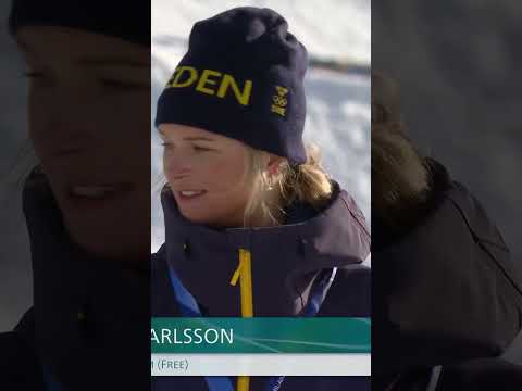 Frida Karlsson wins gold for Team Sweden in #CrossCountrySkiing women's 10km interval start free!🥇