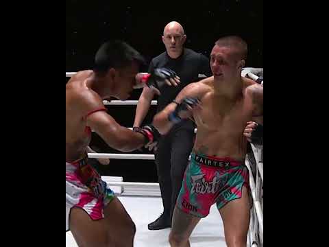 Nail-biting knockdowns 🤯 Relive all the intense striking action between Shadow and Erik Hehir!