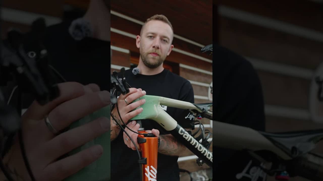 STEP BY STEP Jolanda Neff BIKE BUILD 🛠️ #shorts #mtb