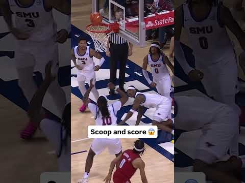 He had four defenders on him 😵‍💫 #louisville #accbasketball #collegebasketball