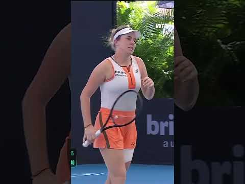 #LindaNoskova battles through to defeat Frech 👊 #WTA #BrisbaneTennis