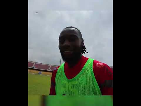 Semenyo pulled up on Kudus at Ghana training to ask him about Bournemouth’s win 🇬🇭 (via @ghanafa/TT)