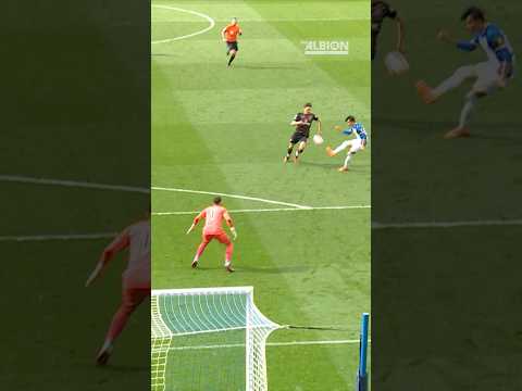 Reminiscing Mitoma's Brentford Chip... ✨🪄