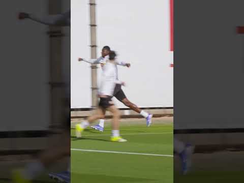 ✌🏽Sadiq is in da house | VALENCIA CF