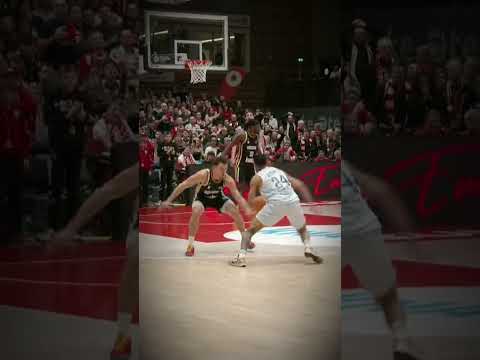 Broke him down, rose up… lefty floater at the buzzer 🚨🤯  #BasketballCL