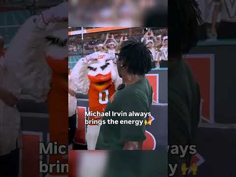 Michael Irvin loves the spotlight 🤣 #miamihurricanes #accfootball #collegefootball