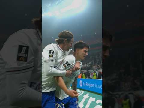 Le retourné de Martin Satriano 😱 Quel but de notre attaquant uruguayen 🤩 #goal #ligue1