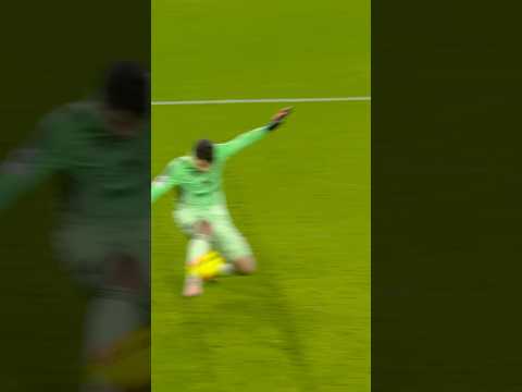 TWO Late Stops From Senne Lammens ⛔️