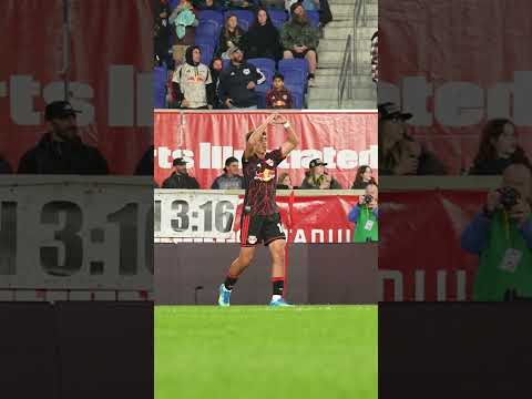 JULIAN HALL DOES IT AGAIN. #rbny #soccer #mls #julianhall