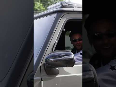 Neymar knows how to enjoy the carnival season in Brazil 🇧🇷🎶😁 (via @NeymarJr/IG)