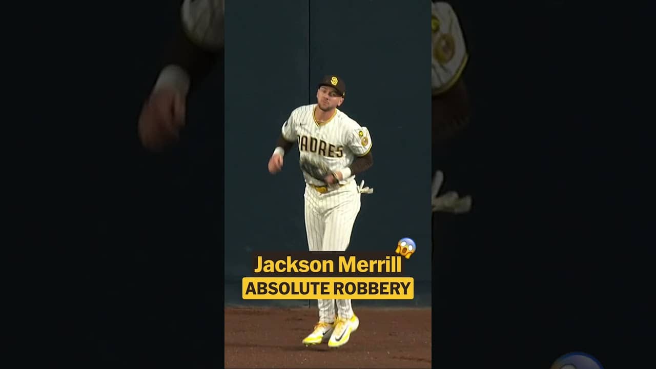 Jackson Merrill goes up and gets it! 🤯