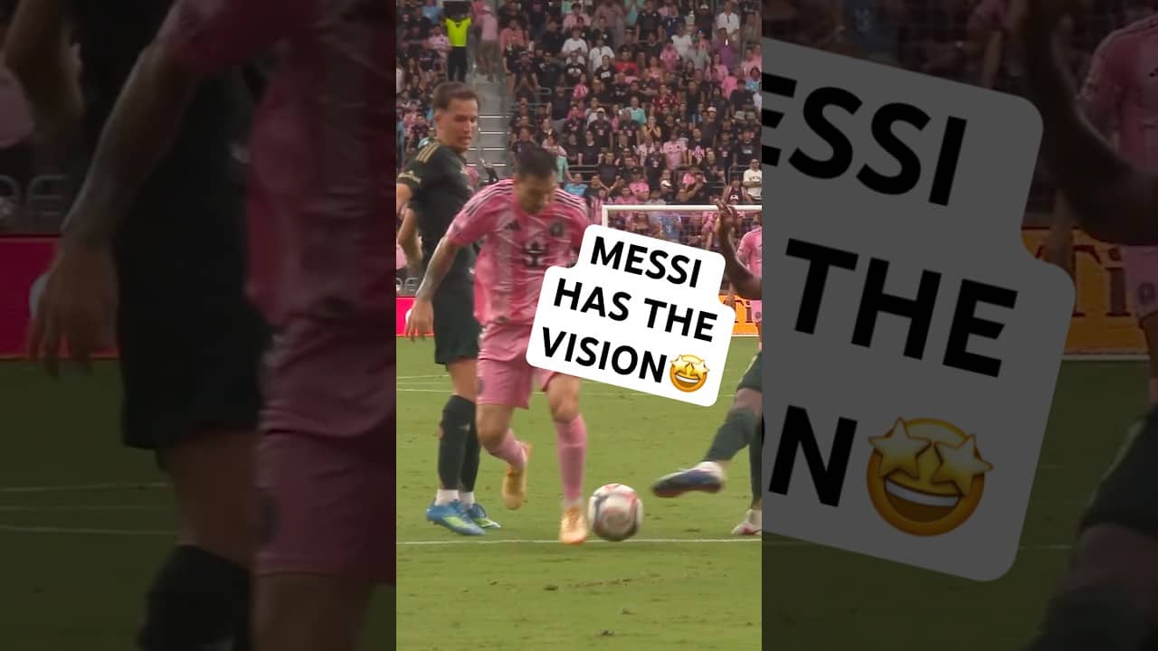 Nobody sees the game like Messi!๐