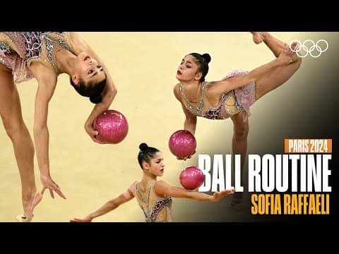 🇮🇹 To Bella ci dormi 🎶: Paris turned into Poetry with a Ball ⚪️ 📖 | Music Monday