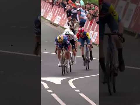 WHAT. A. RACE. 😮🔥 Mattias Skjelmose won Amstel Gold last year in the most thrilling of sprints 👏