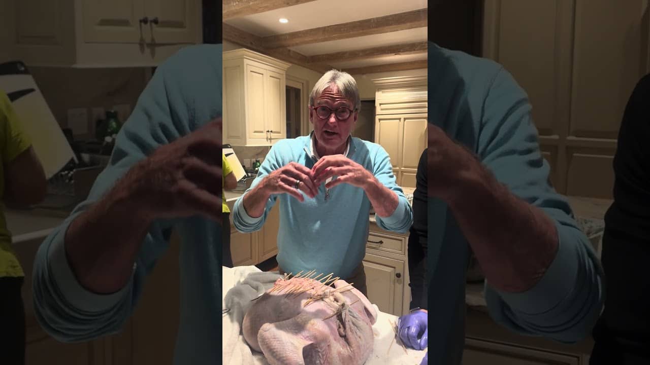 Jimmy Connors cooks it up in a #Thanksgiving edition of Connors Kitchen