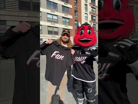 The streets are talkin’. #shorts #njdevils #NHL #fanfanshirt #jersey #njdevil #hockey #jerseyjersey
