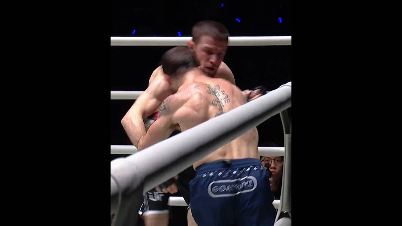 SHOCKING finish 😳 Relive the high-level clash between Jarred Brooks and Mansur Malachiev!