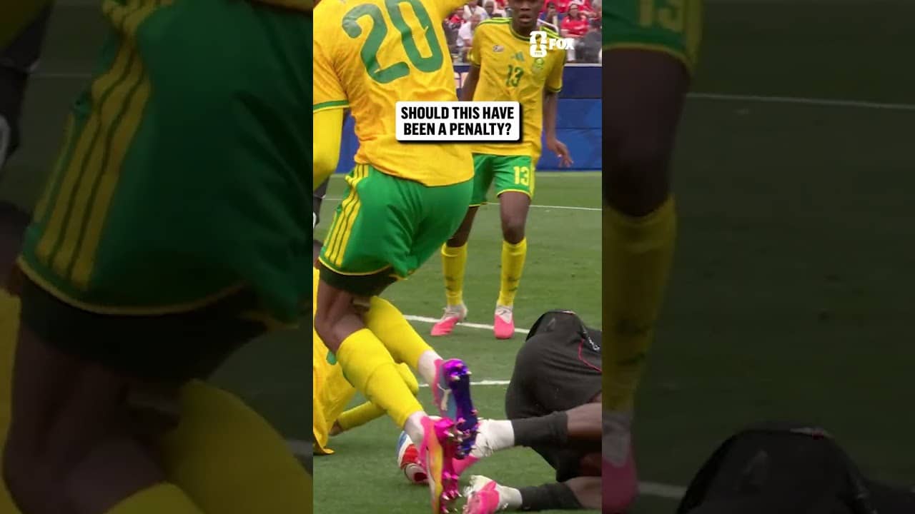No penalty was given after this challenge on Richie Laryea