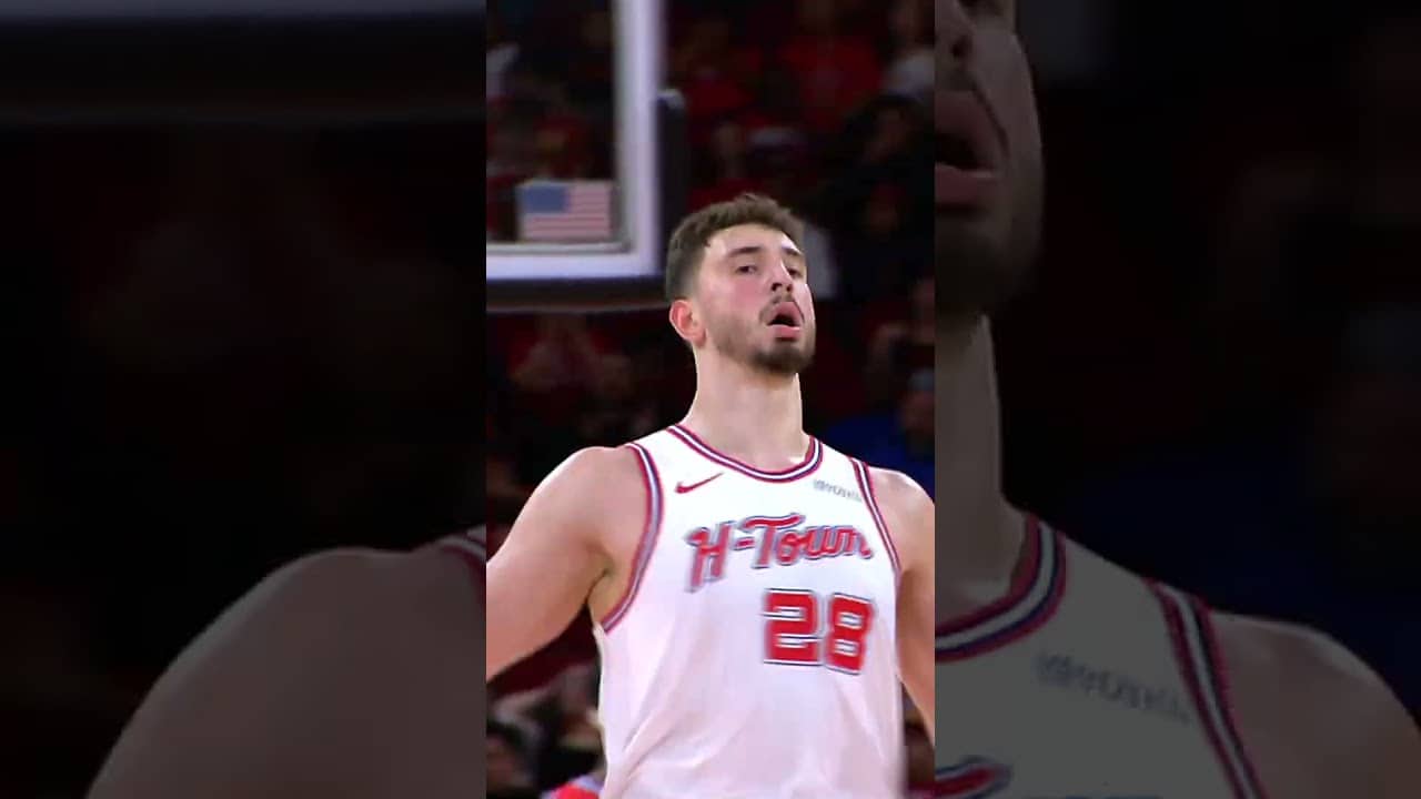 Alpi steppin' thru for the slam 🤌 #rockets