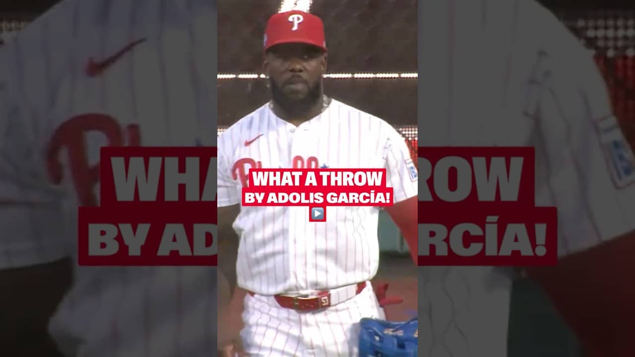 ADOLIS GARCÍA HAS A CANNON!