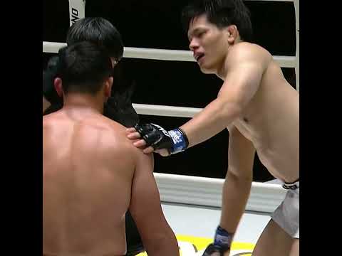 This is MADNESS 🤯 Shozo Isojima stops the legendary Eduard Folayang in the final minute of Round 1!