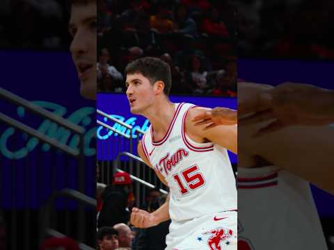 Reed's FIFTH three of the game! 👊 #rockets