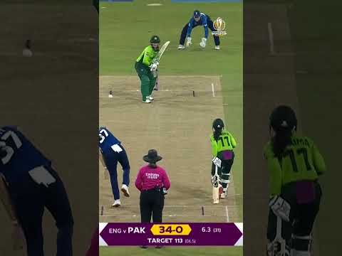 Watch the very best of fielding moments from #ENGvPAK in our @emirates Fly Better compilation 📹