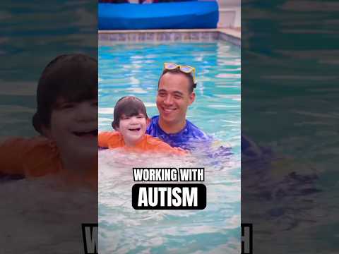 AUTISTIC KID SWIMS IN A FUNNY WAY