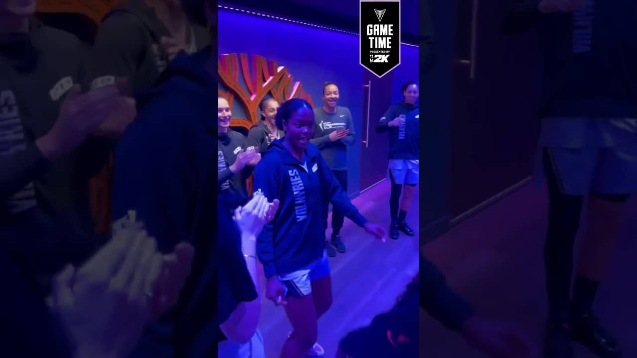 Nadia Fingall with the Moves! #wnba #goldenstatevalkyries #shorts