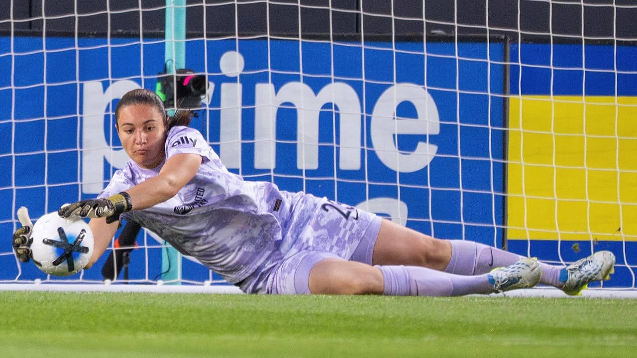 Lorena vs Houston Dash | Hy-Vee Save of the Match