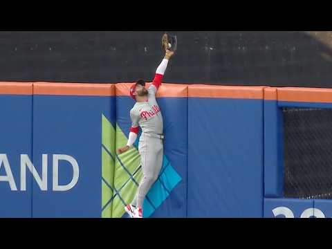 PLAY OF THE YEAR?! Derek Hill makes the catch 😯 | MLB Highlights (Phillies vs. Mets)